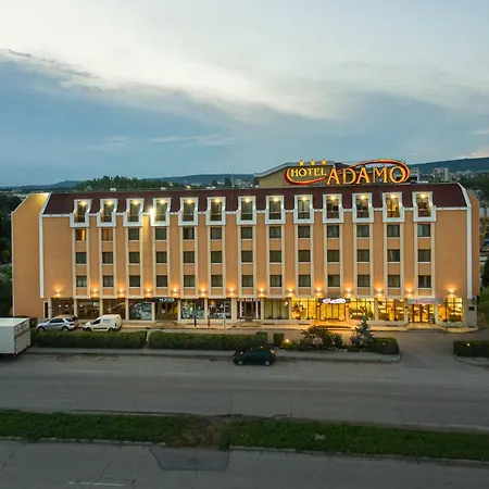 Adamo فندق 3*