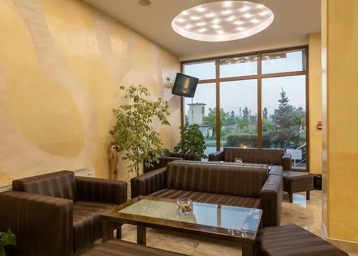 Adamo מלון וארנה